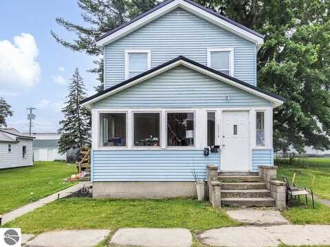 221 North Street, Saint Louis, MI 48880