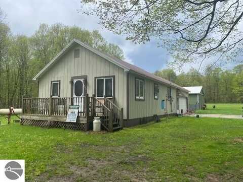 802 W 4 Road, Buckley, MI 49620