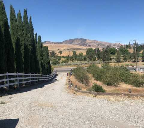 21811 Westwood Boulevard, Tehachapi, CA 93561