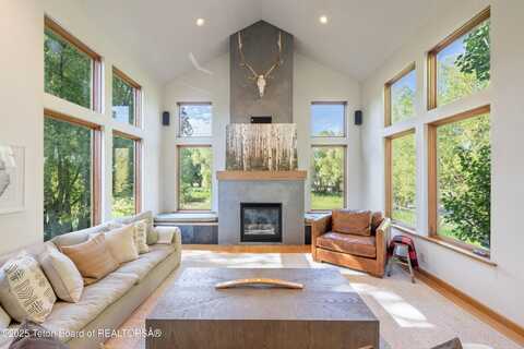 500 N WENZEL Lane, Wilson, WY 83014