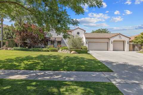 4638 W Lark Court, Visalia, CA 93291