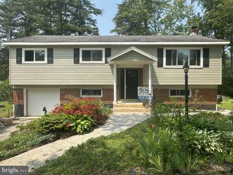 221 W PINE BOULEVARD, ORWIGSBURG, PA 17961