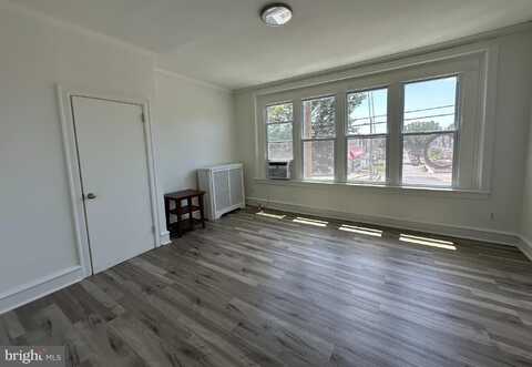 7343 W CHESTER PIKE, UPPER DARBY, PA 19082