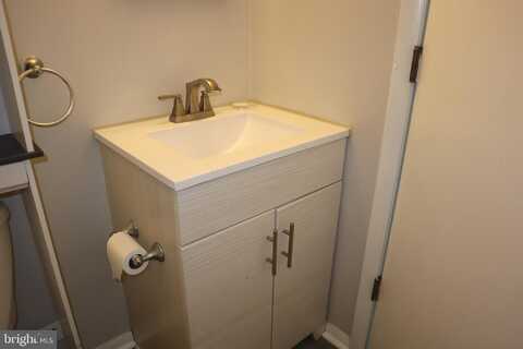 332 BAILEY AVENUE, MAPLE SHADE, NJ 08052