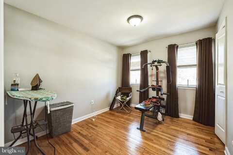 31 POLAND STREET, EWING, NJ 08638