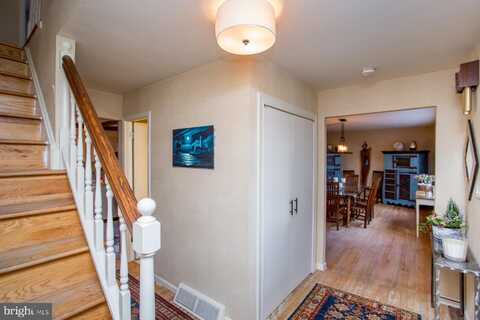 6193 HONEY HOLLOW ROAD, DOYLESTOWN, PA 18902