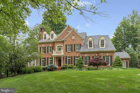 7811 CROWNHURST COURT, MCLEAN, VA 22102