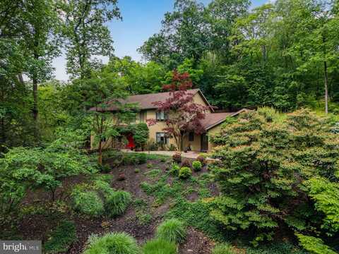 4700 LAUREL DRIVE, HARRISBURG, PA 17110