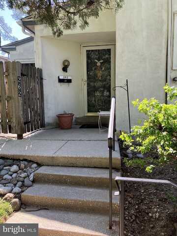 262 GREEN BRIAR COURT, NEWTOWN SQUARE, PA 19073