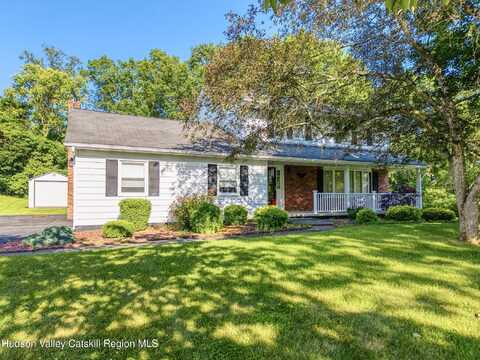135 Hilltop Road, Saugerties, NY 12477