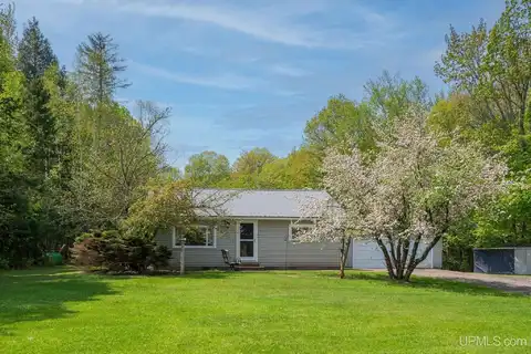 6605 Au Train Forest Lake Rd, Au Train, MI 49806