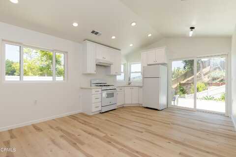 661 Kickapoo Drive, Ventura, CA 93001