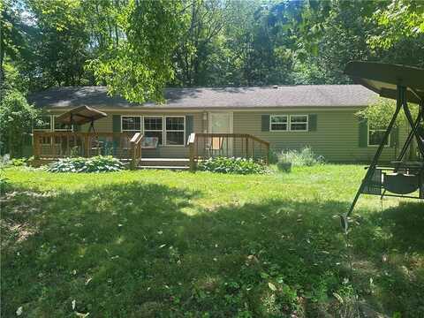 544 Muddy Creek Dr, Brady Twp, PA 16057