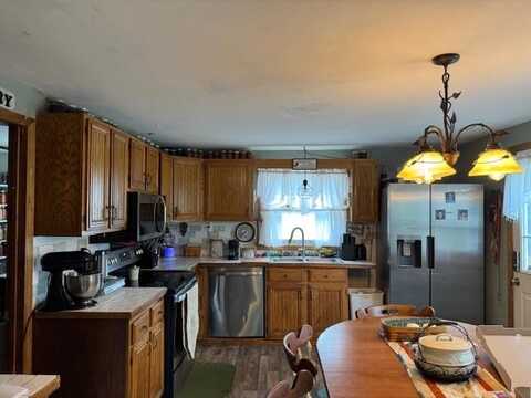 3862 Moorefield Road, Springfield, OH 45502