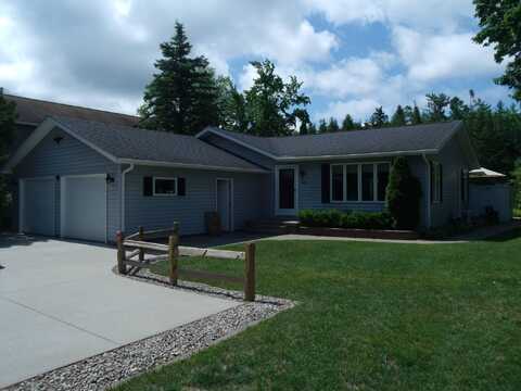 6679 Barbara Avenue, Indian River, MI 49749