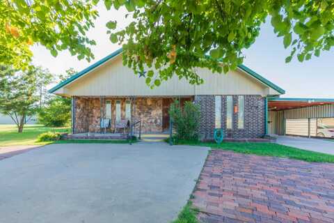 217 S Davis Avenue, Stinnett, TX 79083