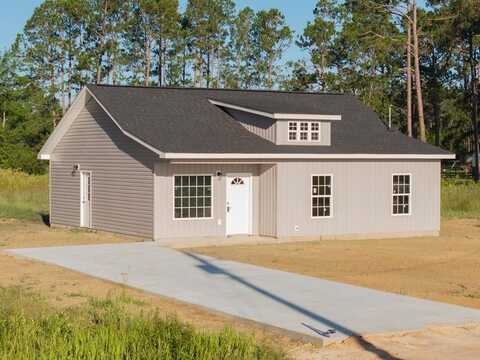 110 Peach Ln, Baxley, GA 31513