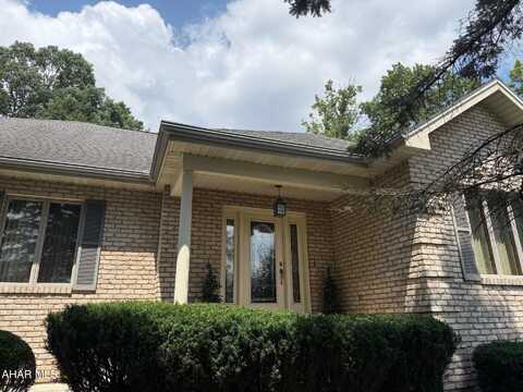 585 Overlook Drive, Hollidaysburg, PA 16648