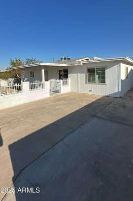 3622 W SUNLAND Avenue, Phoenix, AZ 85041