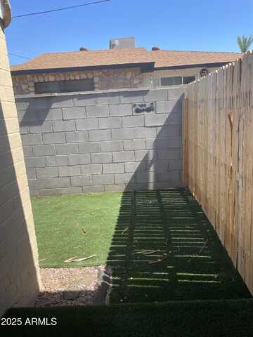 9035 N 9th Street, Phoenix, AZ 85020