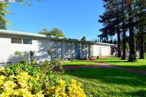 3180 Watt Ave, Sacramento, CA 95821