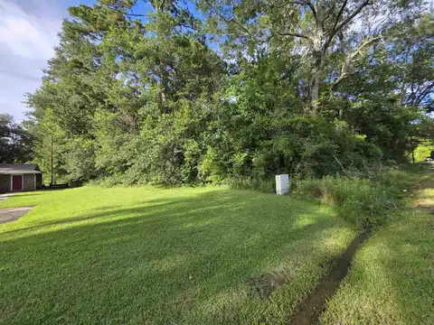 880 COUNTY ROAD 740, Buna, TX 77612
