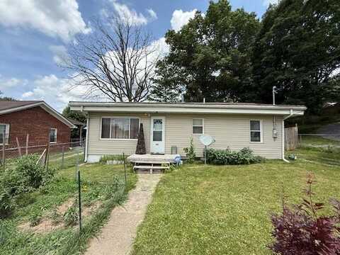 127 Jones St., MAC ARTHUR, WV 25873