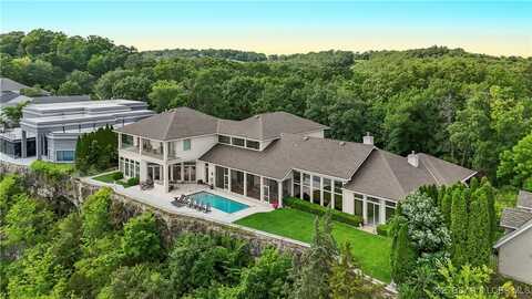 242 Cedar Crest Drive, Lake Ozark, MO 65049