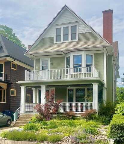 30 Inwood Place, Buffalo, NY 14209
