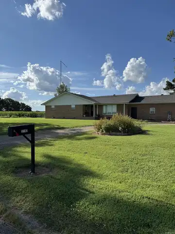 3143 County Rd 341 Road, Piggott, AR 72454
