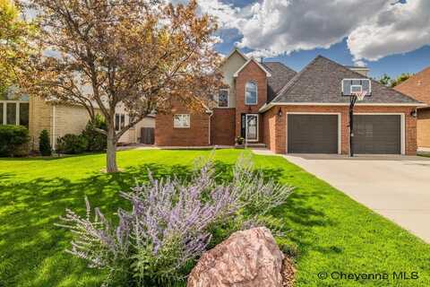 727 OAK VALLEY LN, Cheyenne, WY 82009