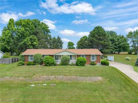 1133 SCENICREST STREET NW, UNIONTOWN, OH 44685