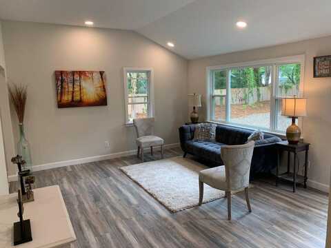 99 Oakview Terrace, Hyannis, MA 02601