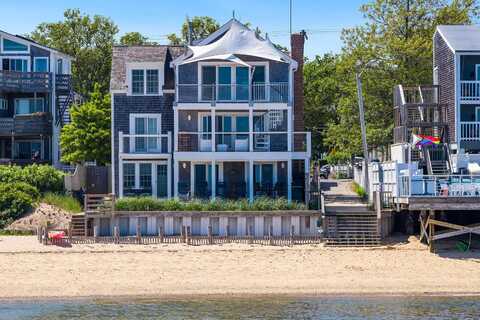 157a Commercial Street, Provincetown, MA 02657