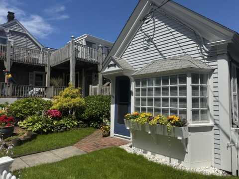 488 Commercial Street, Provincetown, MA 02657