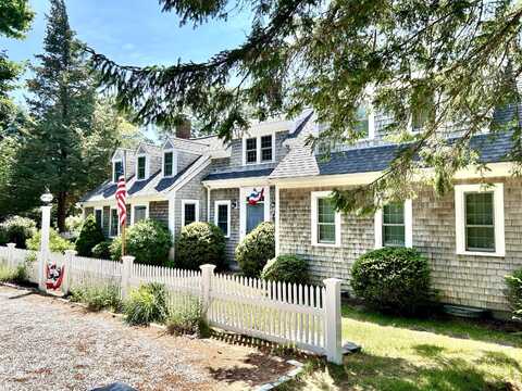 11 Willow Lane, South Yarmouth, MA 02664