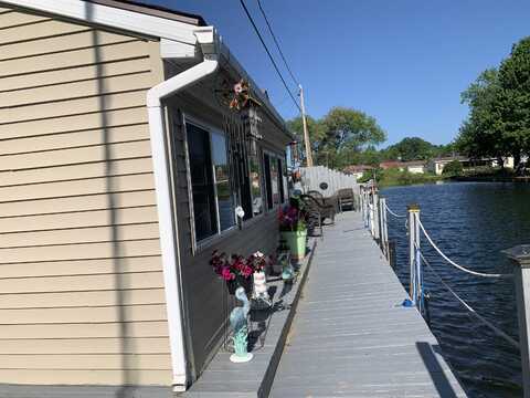 8820 W Houghton Lake, Houghton Lake, MI 48629