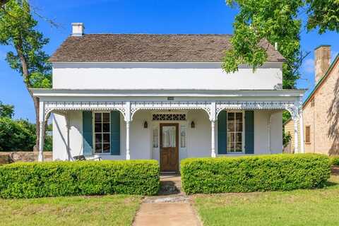 209 San Antonio St, Fredericksburg, TX 78624