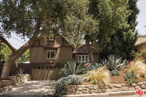 1767 Hillside Dr, Glendale, CA 91208