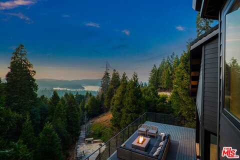 654 S Cumberland Dr, Lake Arrowhead, CA 92352