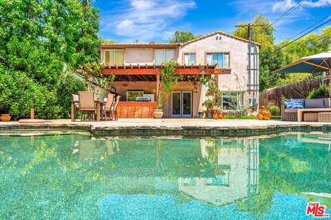 14916 Hesby St, Sherman Oaks, CA 91403