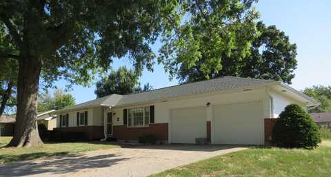 922 Lincoln AVE, Marshall, MO 65340