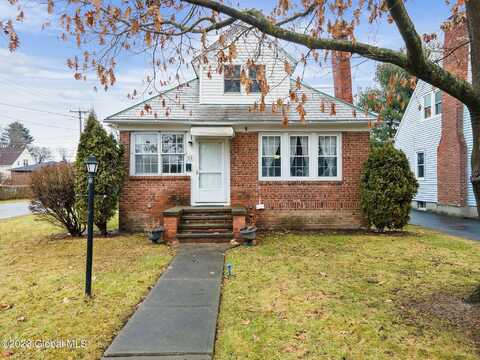 25 Fordham Court, Albany, NY 12209
