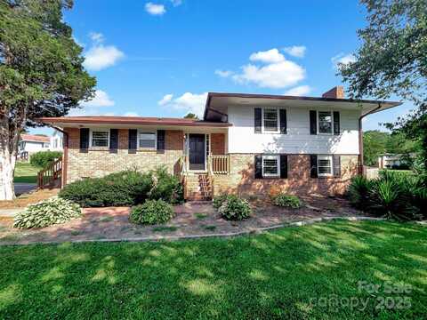 1006 Wilson Boulevard, Dallas, NC 28034
