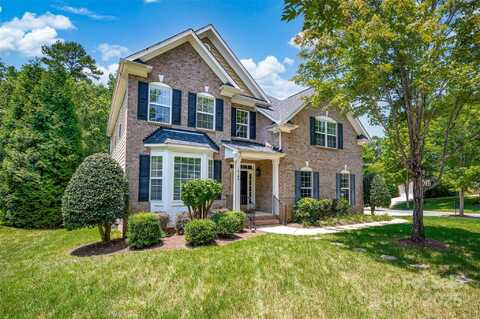 10104 Treetop Lane, Cornelius, NC 28031