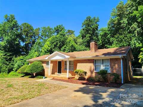 125 Circle Drive, Mount Holly, NC 28120