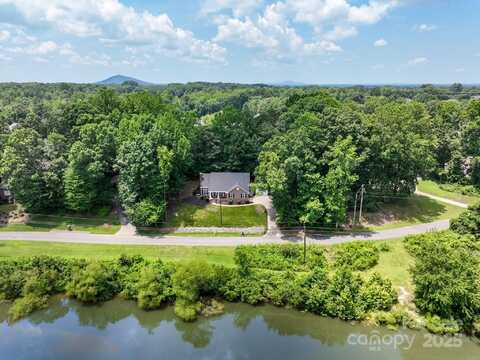 132 General Pemberton Street, Stanley, NC 28164
