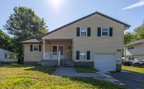 206 Mohegan Drive, West Hartford, CT 06117