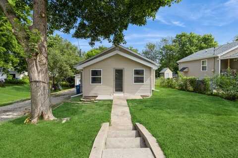 8 E Wall Avenue, Des Moines, IA 50315