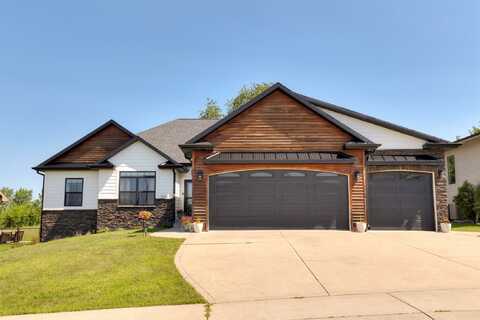 7740 Spring Creek Drive, Pleasant Hill, IA 50327